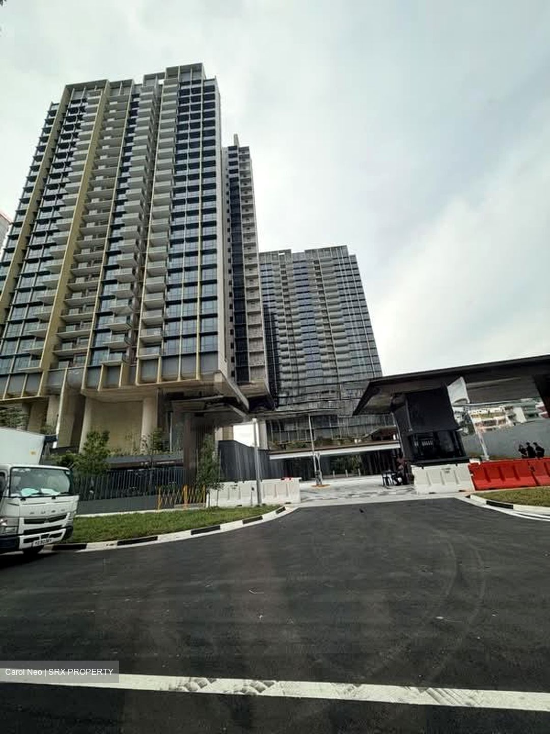 Pine Grove (D21), Condominium #601555391